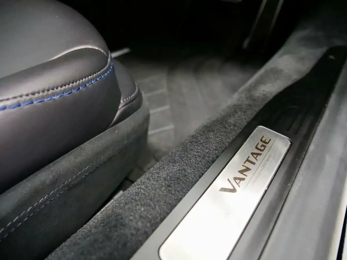 2024-aston-martin-vantage-40-v8-vantage-coupe-auto-big-14