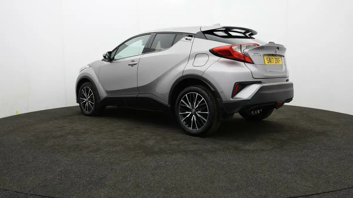 2017-toyota-c-hr-12-excel-big-66