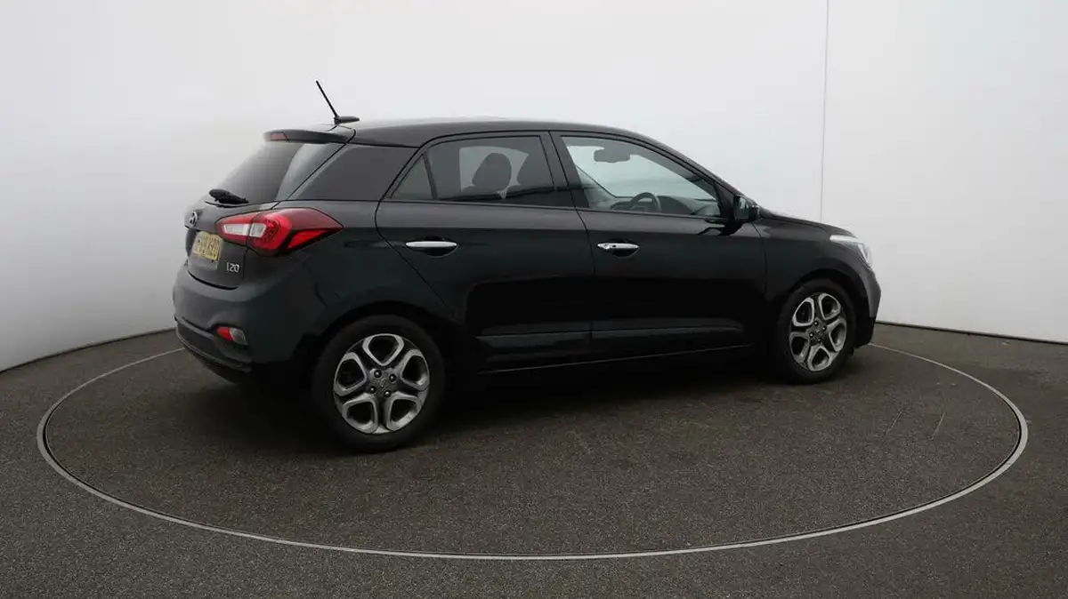 2020-hyundai-i20-12-premium-se-nav-big-47