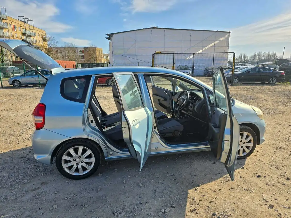 2007-honda-jazz-14-se-big-12