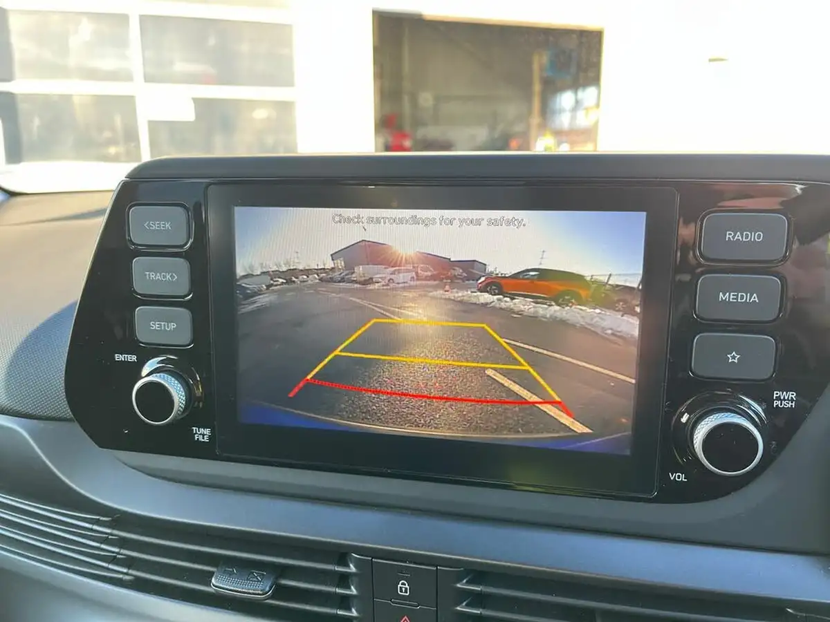 2023-hyundai-bayon-10-t-gdi-se-connect-dct-big-22