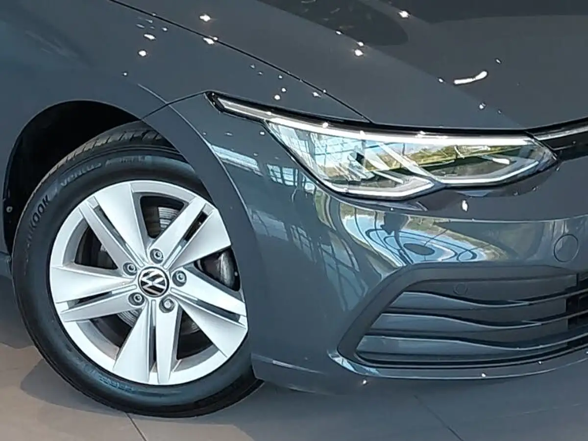 2023-volkswagen-golf-15-etsi-life-150ps-hatchback-big-8
