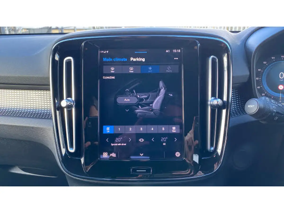 2021-volvo-xc40-e-twin-recharge-big-28