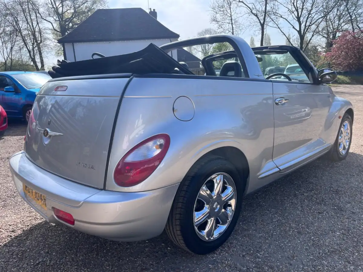 2007-chrysler-pt-cruiser-24-limited-rhd-cabriolet-2d-auto-big-3