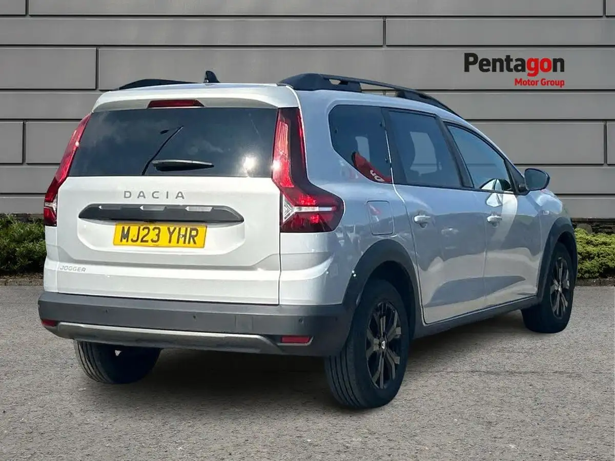 2023-dacia-jogger-10-tce-extreme-se-big-3
