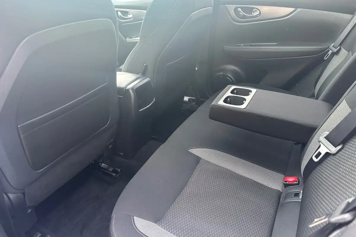 2018-nissan-qashqai-13-dig-t-n-connecta-160ps-big-19