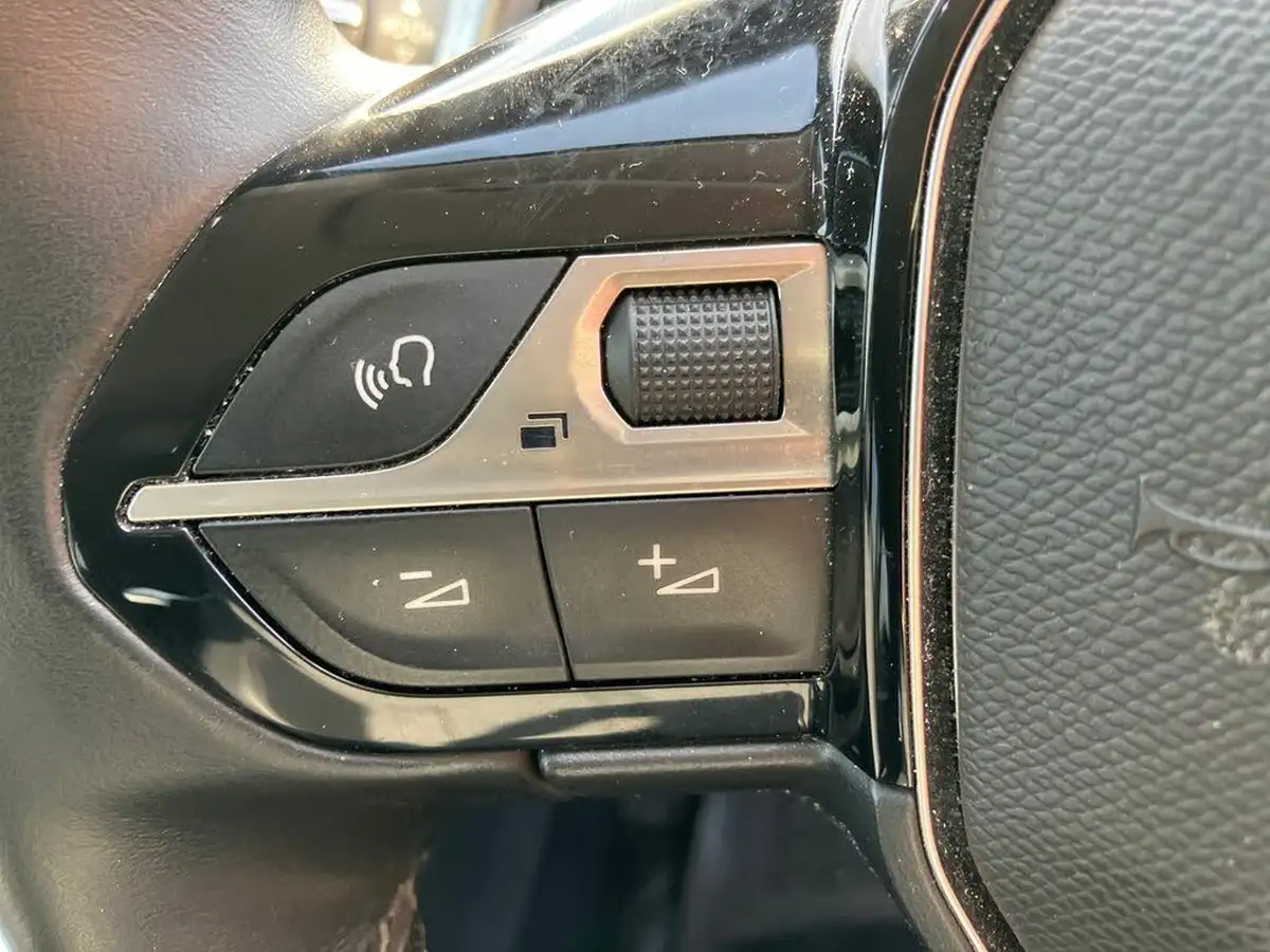 2020-peugeot-5008-suv-12-puretech-allure-eat8-big-15