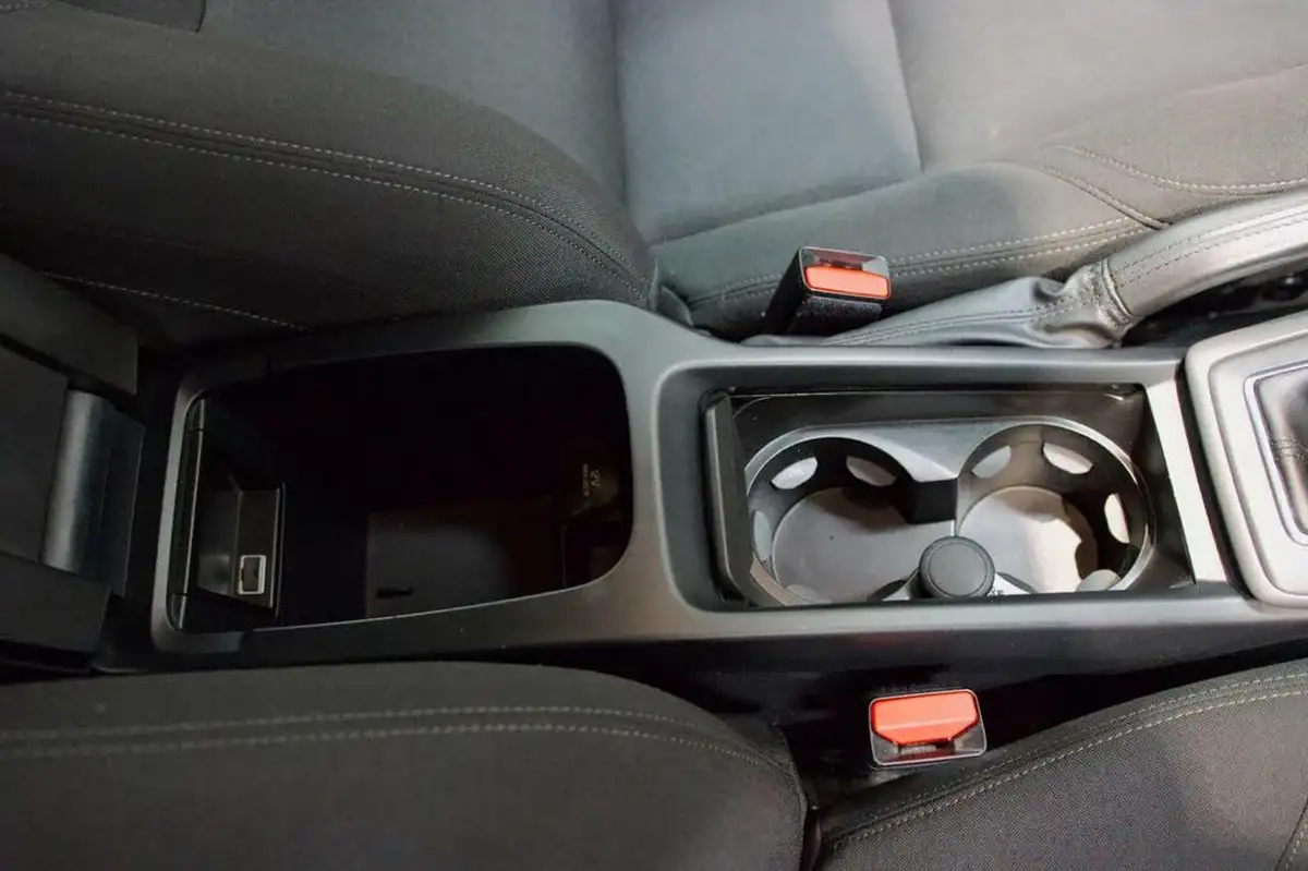2015-volvo-v40-20td-d2-es-nav-geartronic-big-20