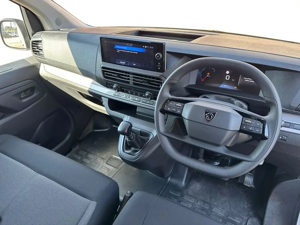 2024-peugeot-expert-15-bluehdi-professional-standard-big-12