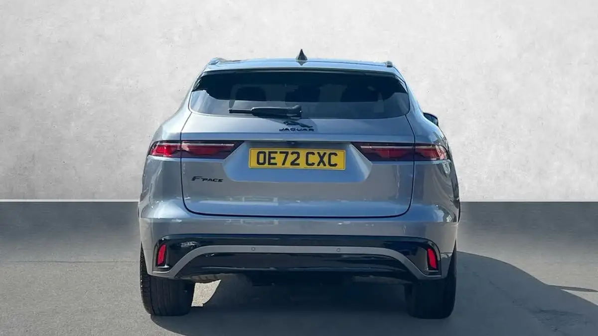 2022-jaguar-f-pace-20-p250-r-dynamic-black-big-5