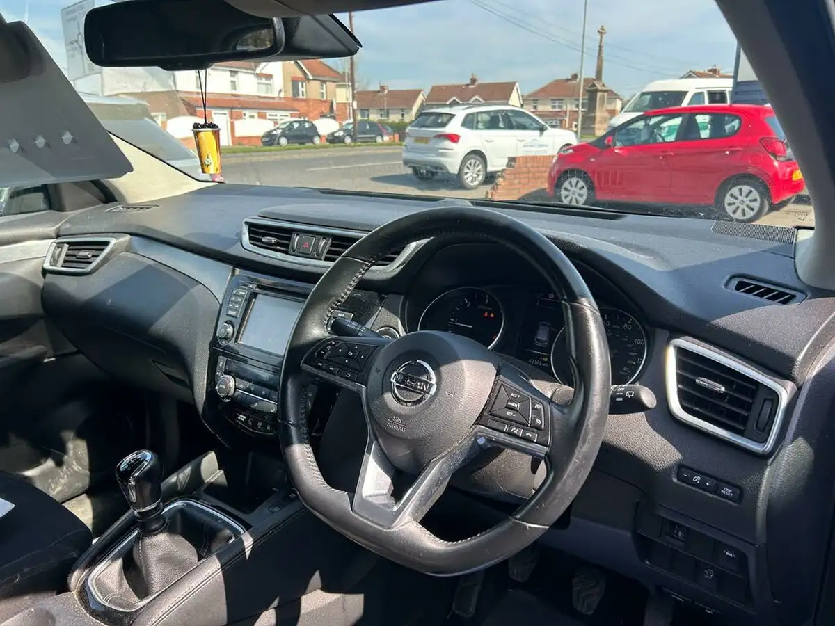 2017-nissan-qashqai-15dci-n-connecta-big-7