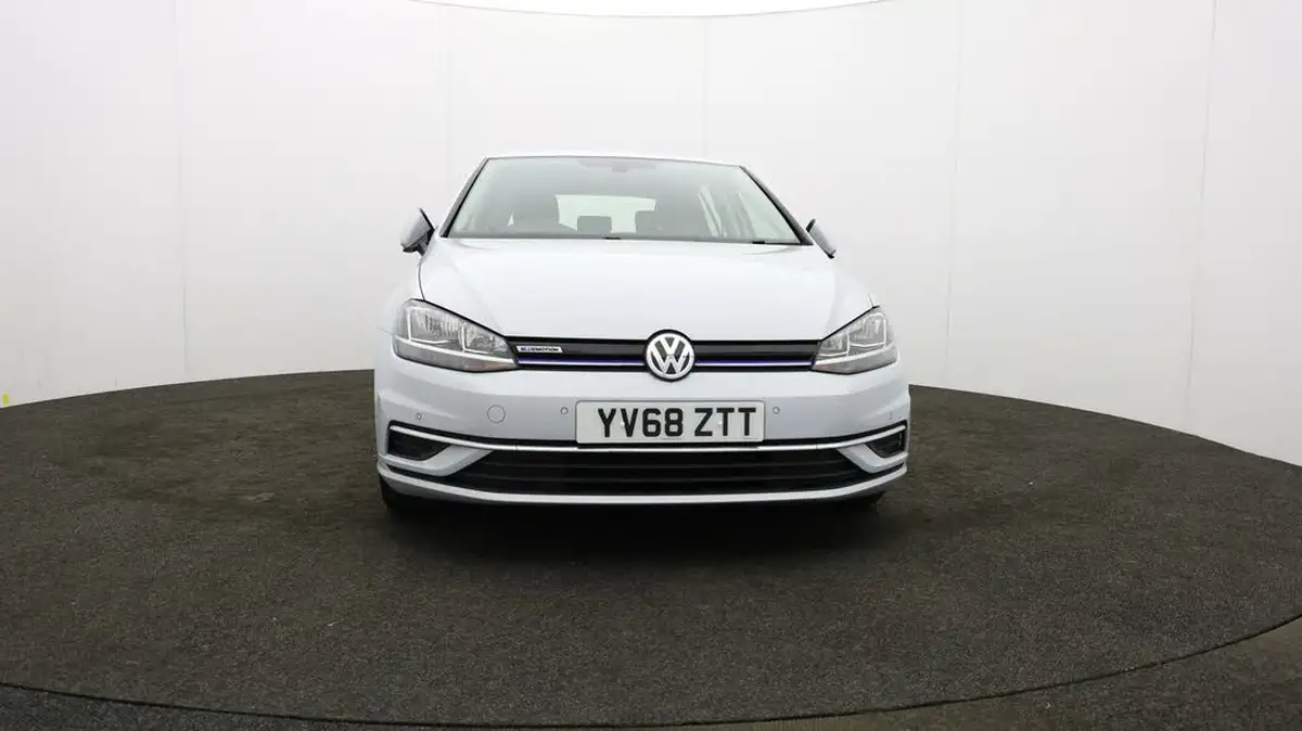 2019-volkswagen-golf-15-tsi-se-130ps-ss-hatchback-5d-big-44