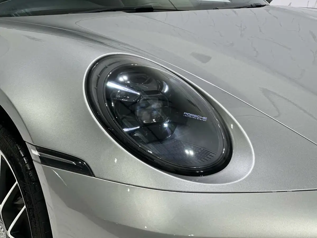 2022-porsche-911-30-carrera-4-coupe-big-11