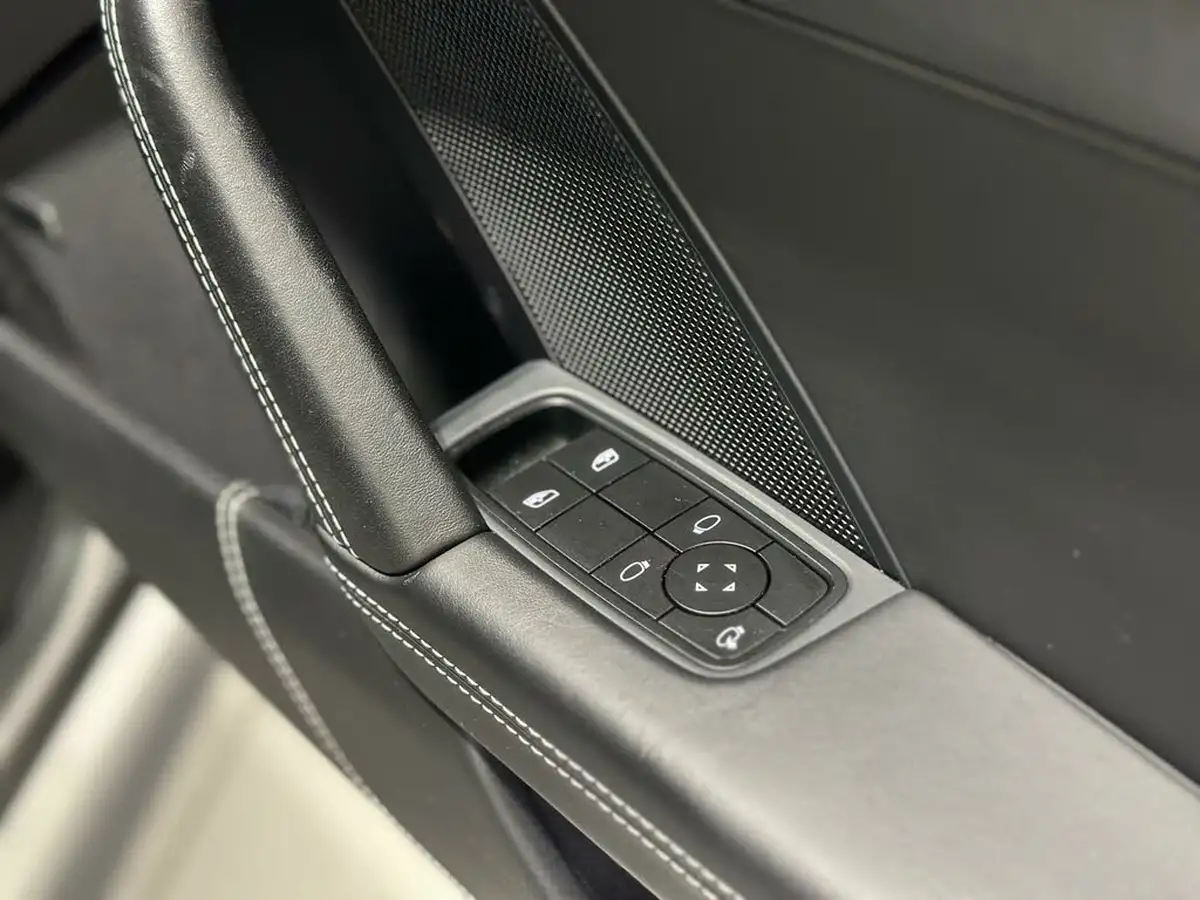 2022-porsche-911-30-carrera-4-coupe-big-35