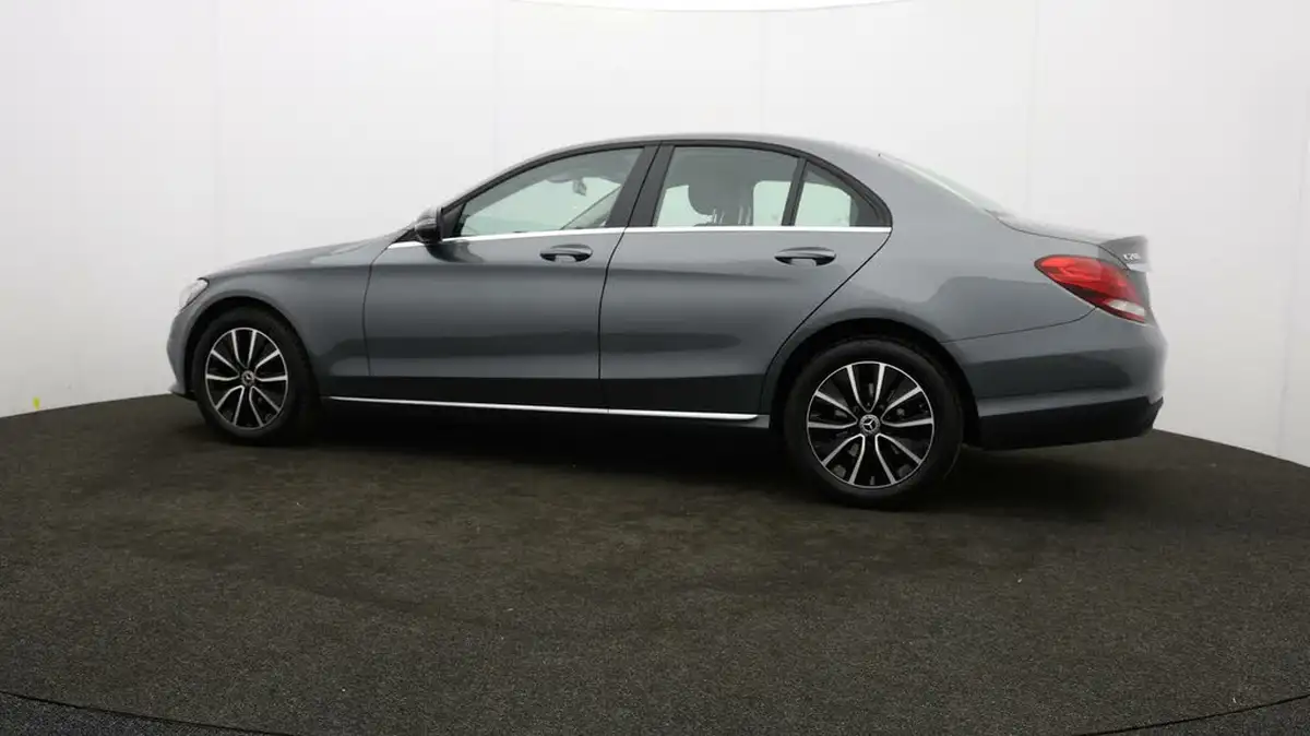 2020-mercedes-benz-c-class-15-c200-se-saloon-4d-big-64