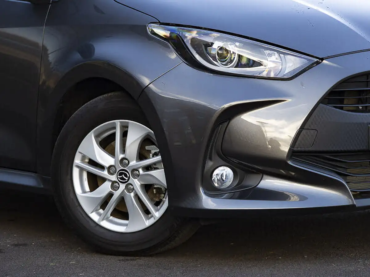 2023-mazda-mazda2-15-agile-big-19