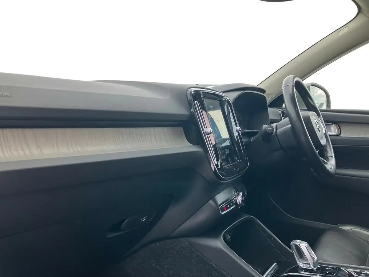 2020-volvo-xc40-20-b4-inscription-awd-big-5