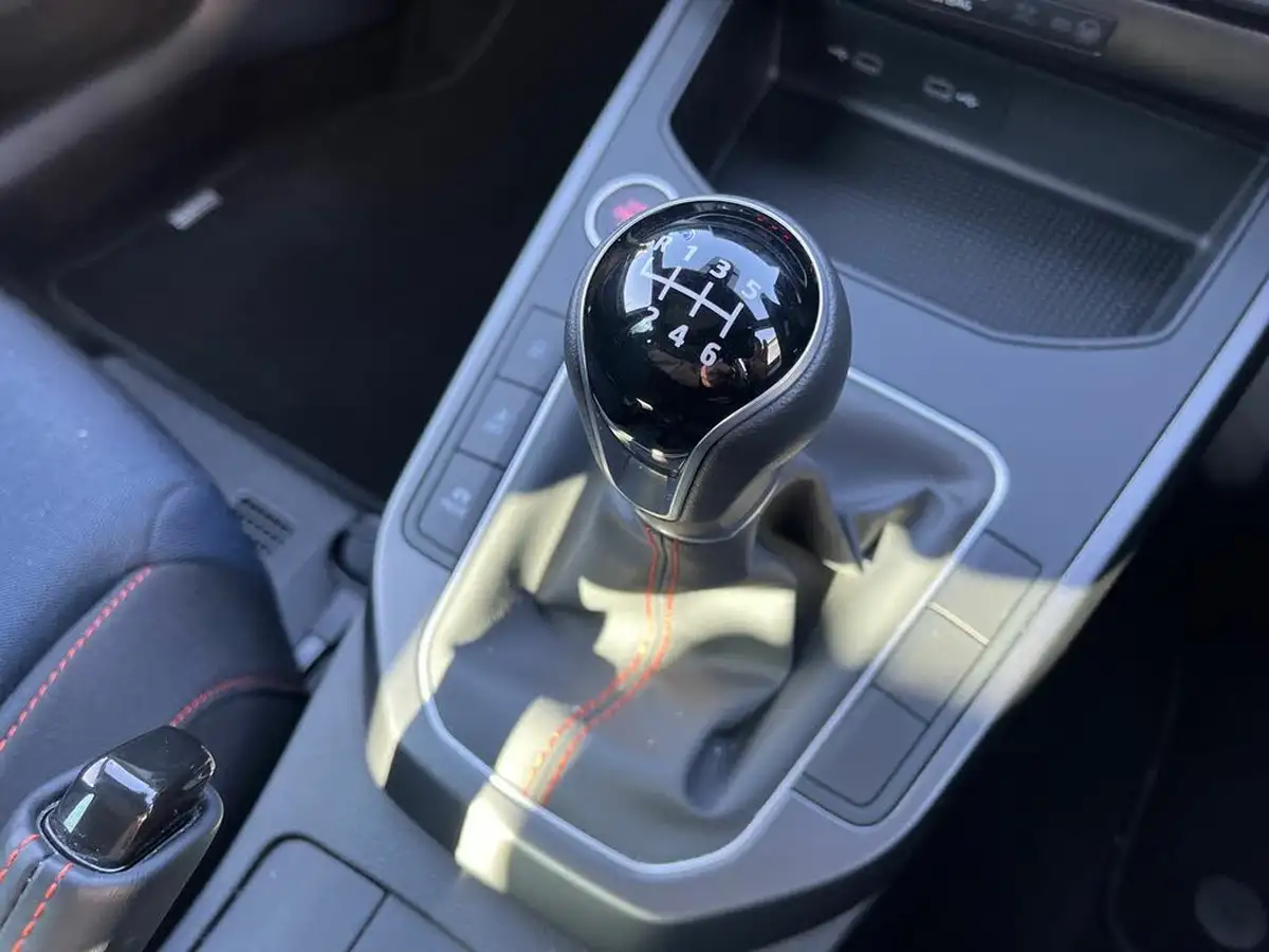 2024-seat-ibiza-10-tsi-anniversary-limited-edition-115ps-big-22
