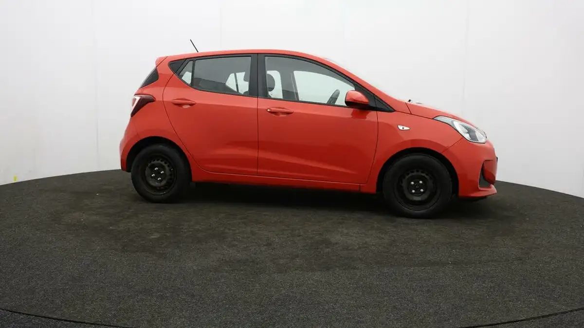 2018-hyundai-i10-10-se-67ps-big-33