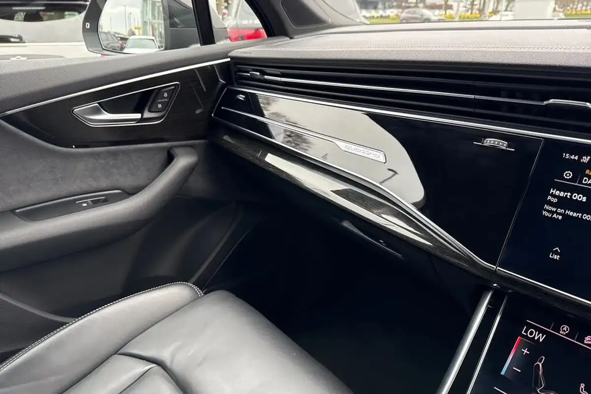 2023-audi-q7-30-50-tdi-black-edition-big-19