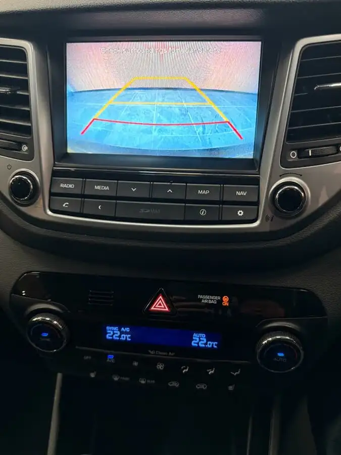 2016-hyundai-tucson-20crdi-premium-185ps-big-12