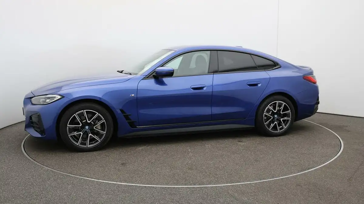 2022-bmw-i4-e-edrive40-m-sport-big-60