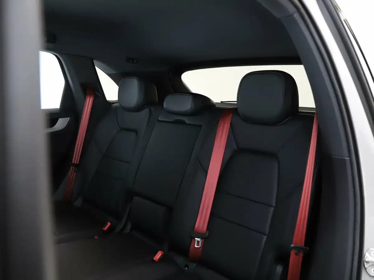 2024-porsche-cayenne-30-v6-353ps-station-wagon-big-11