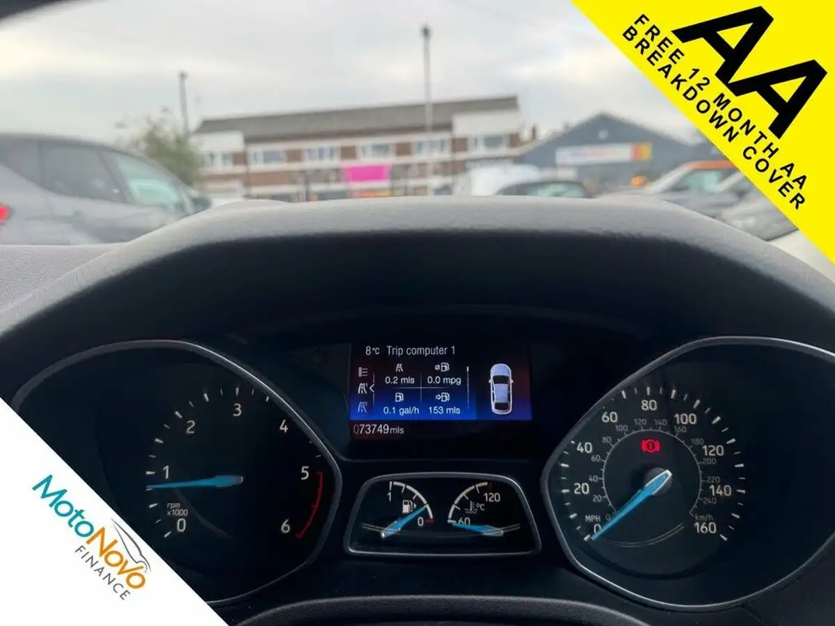 2015-ford-focus-20tdci-titanium-x-hatchback-big-15