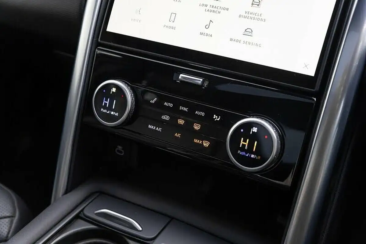 2021-land-rover-discovery-30-d300-r-dynamic-hse-big-9