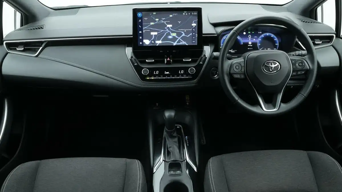 2023-toyota-corolla-18-vvt-i-icon-138bhp-hatchback-5d-big-13