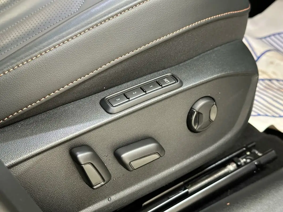 2024-cupra-formentor-14-e-hybrid-vz2-big-13