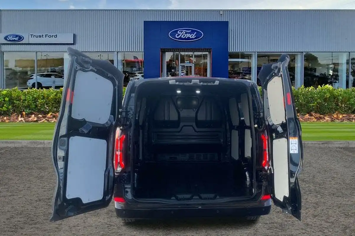 2024-ford-transit-custom-e-320-l1h1-limited-136ps-panel-van-big-5