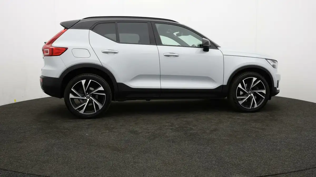2021-volvo-xc40-20-b4-r-design-pro-194bhp-auto-big-35