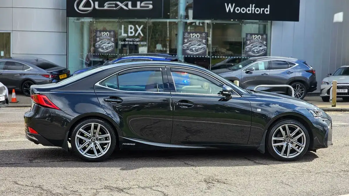 2020-lexus-is-300h-25-f-sport-big-3