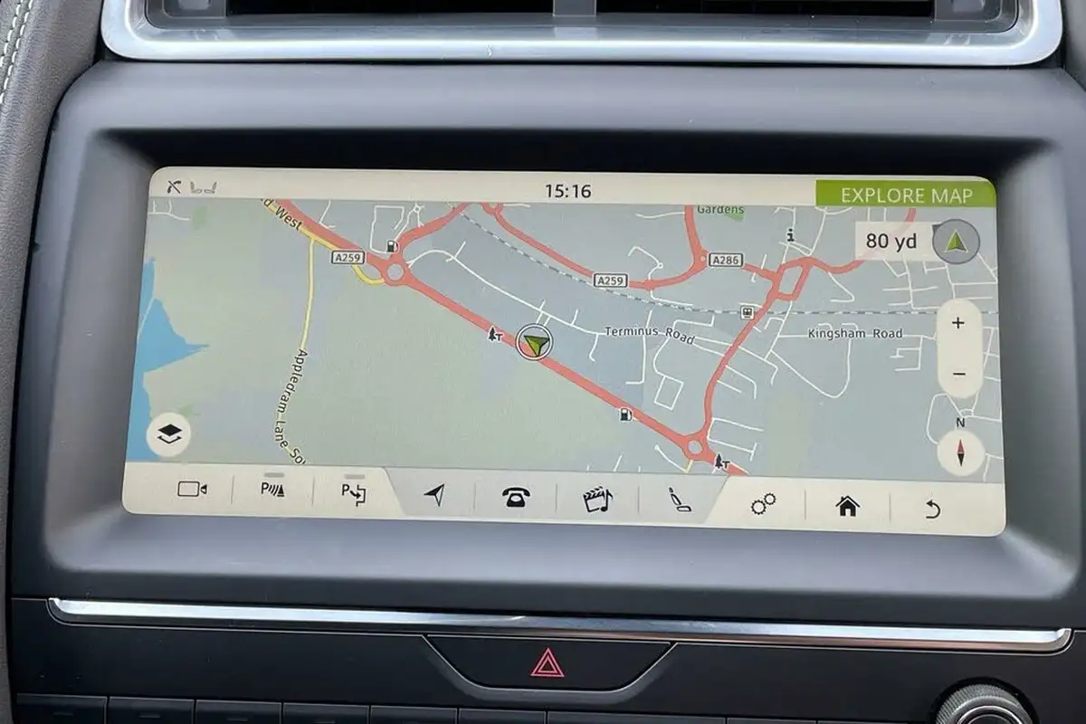 2018-jaguar-e-pace-20-i4d-r-dynamic-hse-180ps-ss-big-3