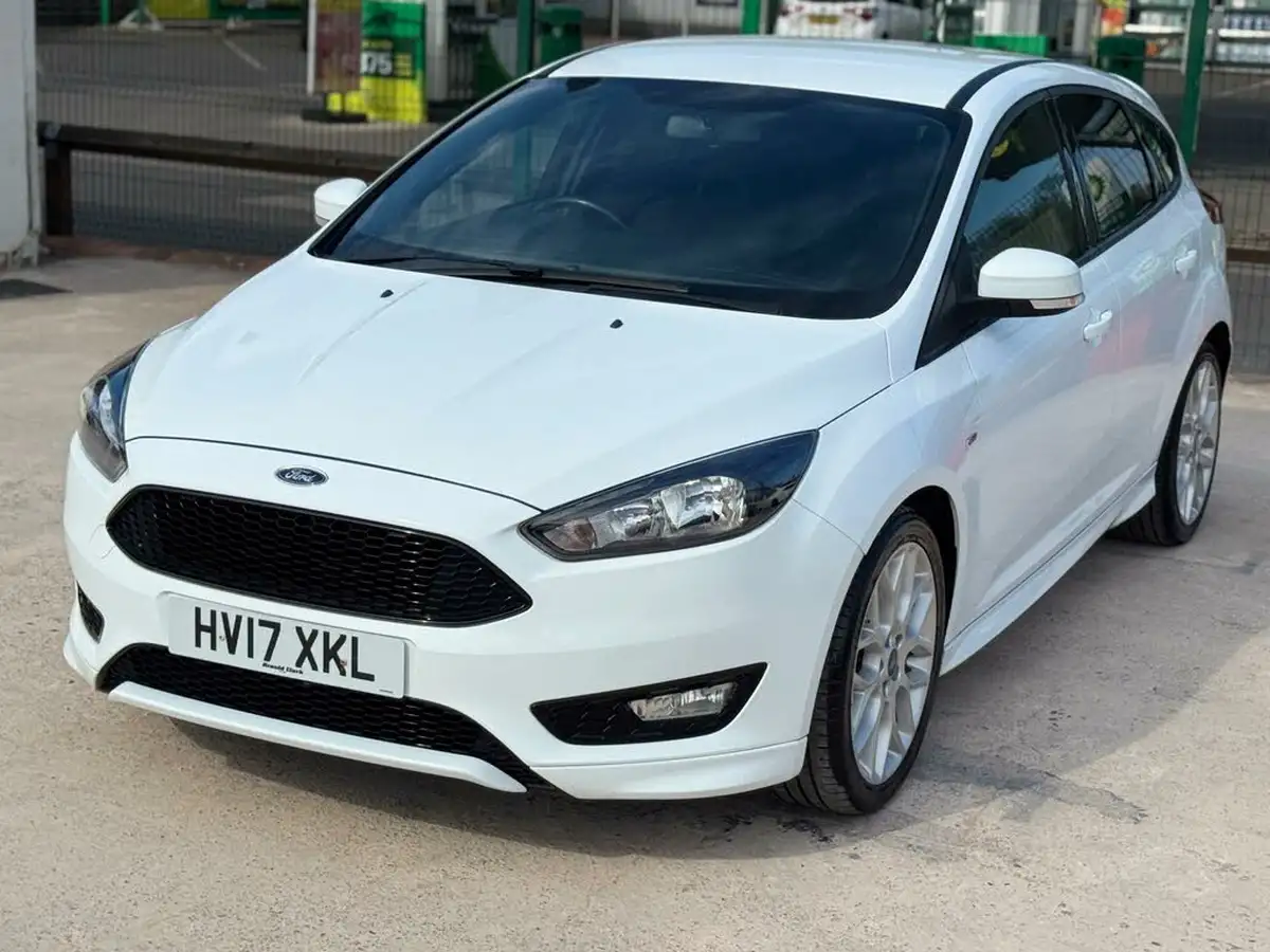2017-ford-focus-15tdci-st-line-hatchback-big-4