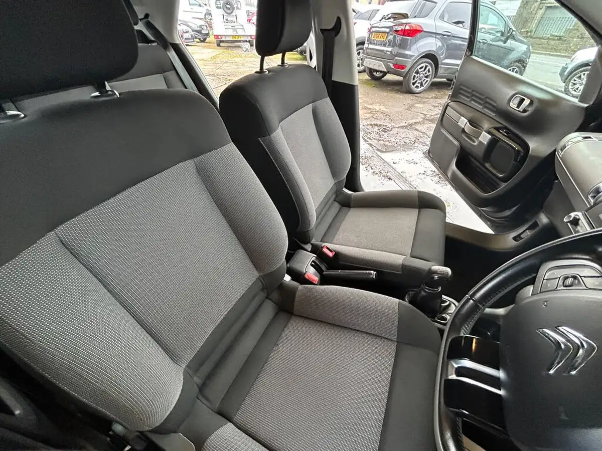2016-citroen-c4-cactus-12-puretech-feel-82ps-big-21