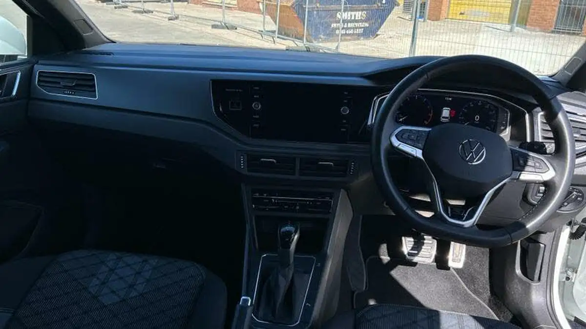2022-volkswagen-polo-10-tsi-r-line-110ps-dsg-big-8