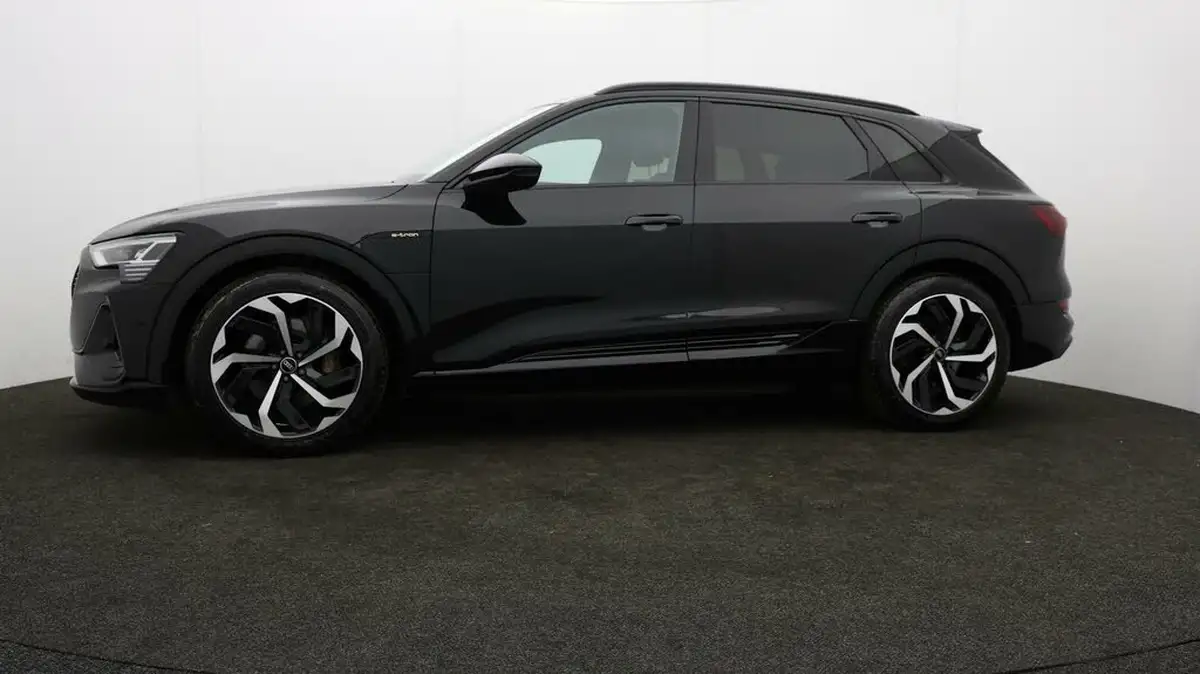 2022-audi-e-tron-55e-black-edition-station-wagon-big-59