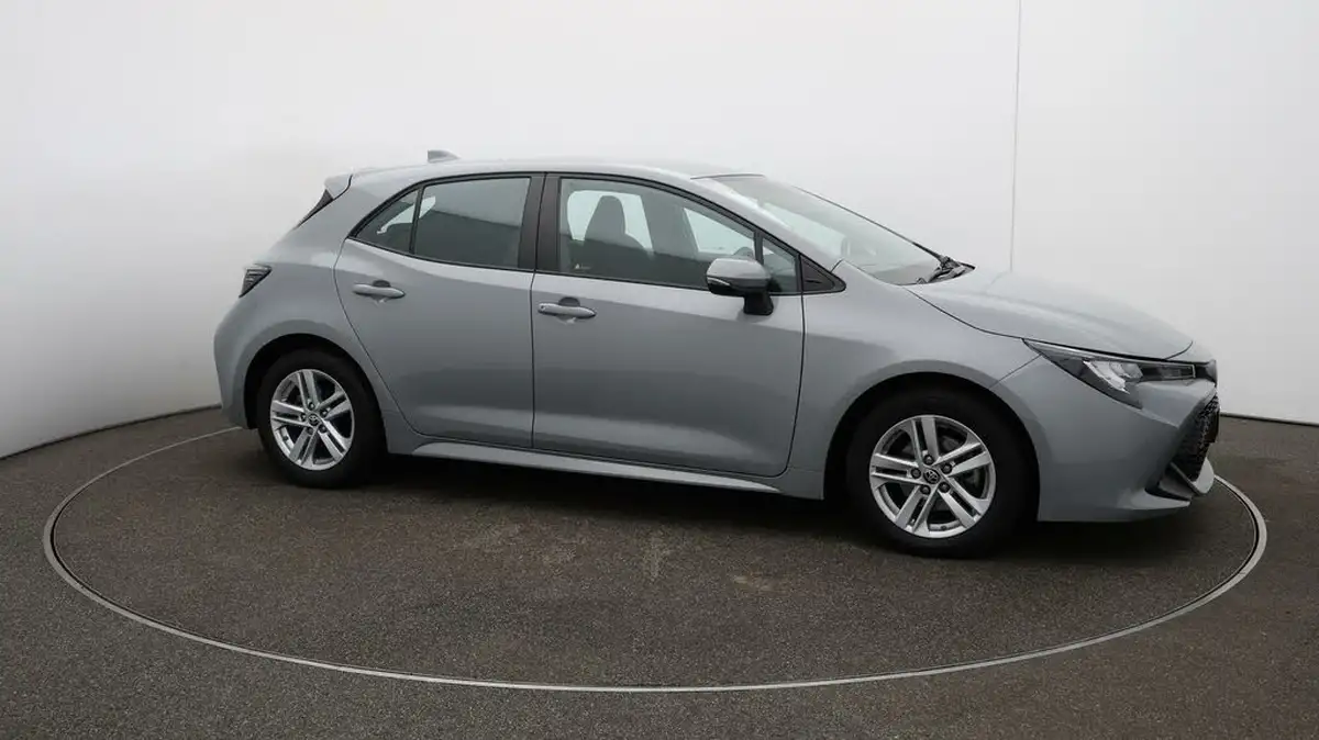 2022-toyota-corolla-18-vvt-i-icon-120bhp-trk-hatchback-5d-big-40