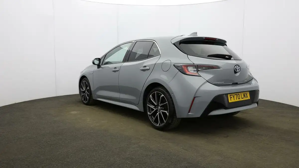 2020-toyota-corolla-18-vvt-i-excel-trk-hatchback-big-35