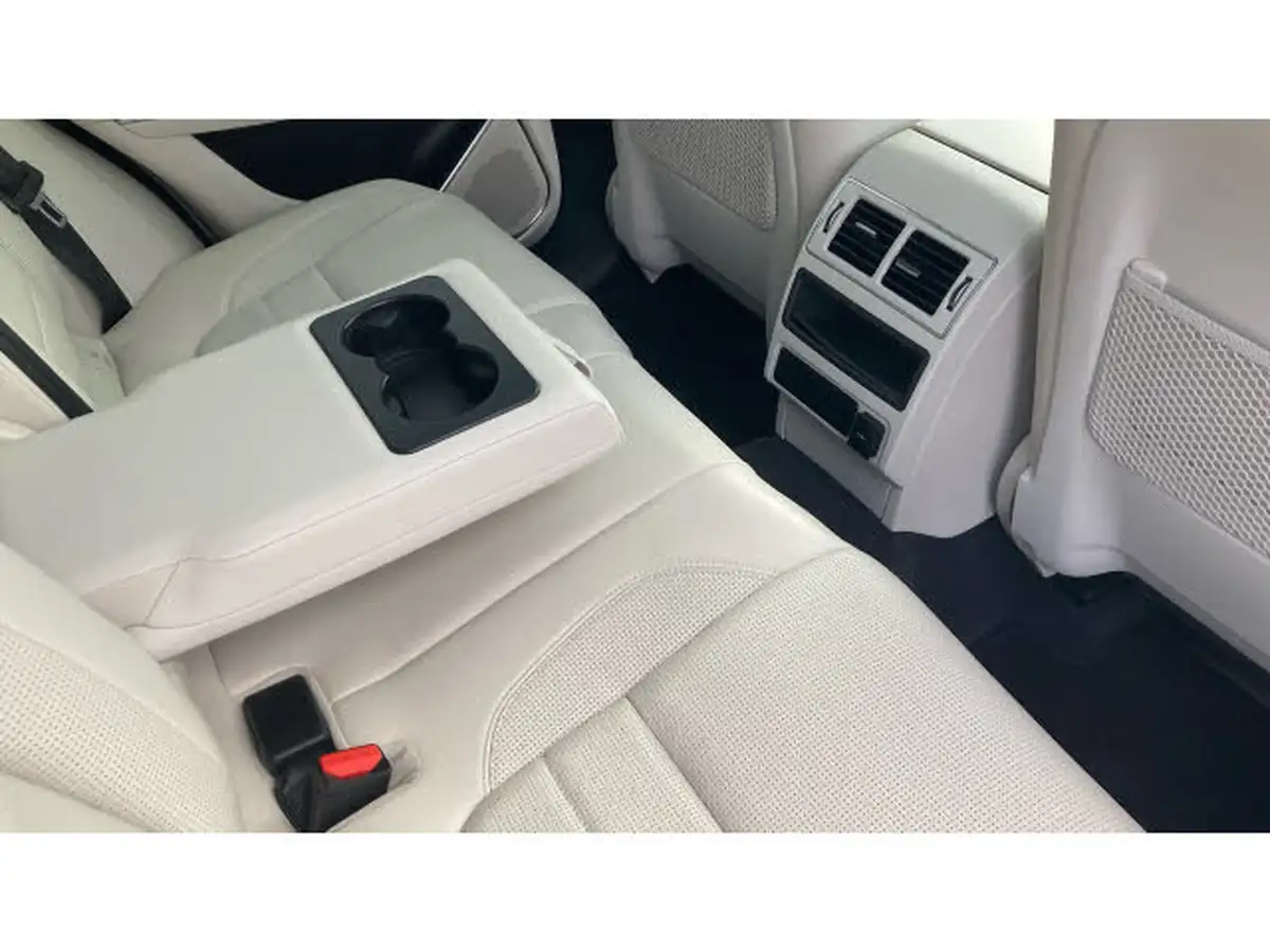 2022-jaguar-f-pace-20-d200-r-dynamic-black-big-43