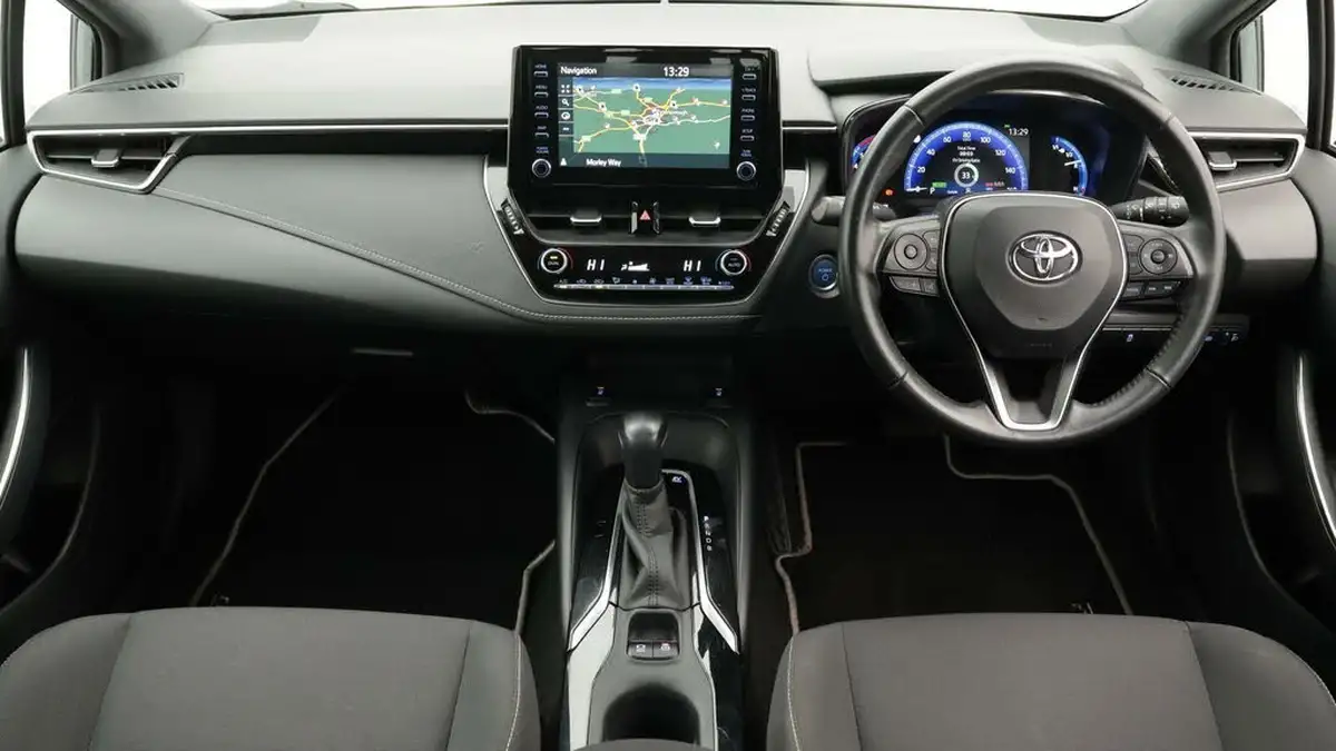 2021-toyota-corolla-18-vvt-i-icon-tech-spare-wheel-hatchback-5d-big-13