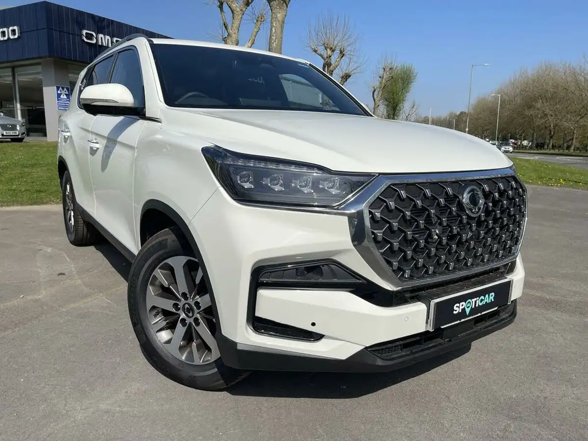 2025-kgm-ssangyong-rexton-22td-k40-big-0
