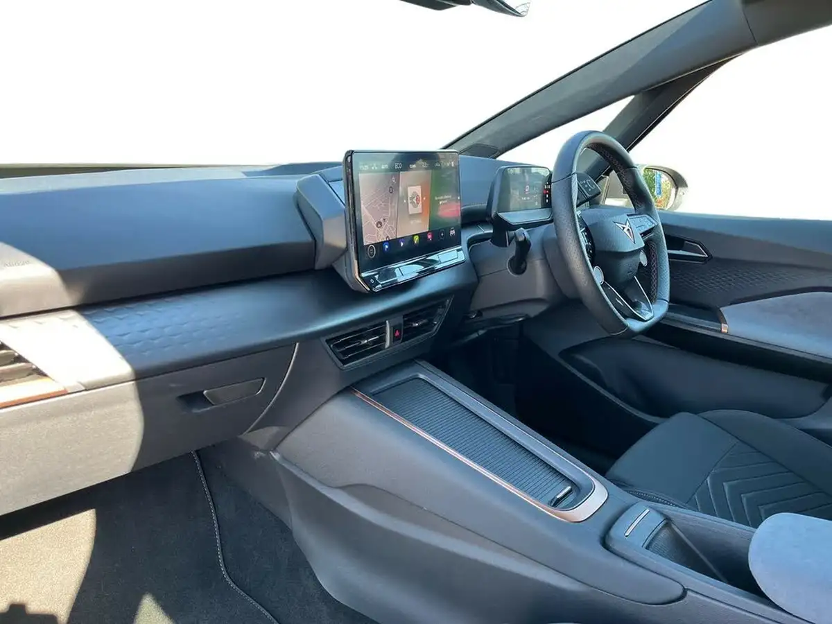 2024-cupra-born-e-v2-230ps-58kwh-e-boost-big-6