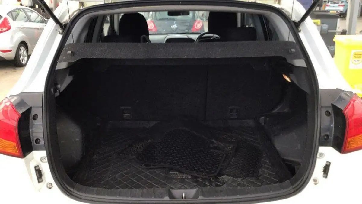 2013-mitsubishi-asx-16-3-leather-big-4