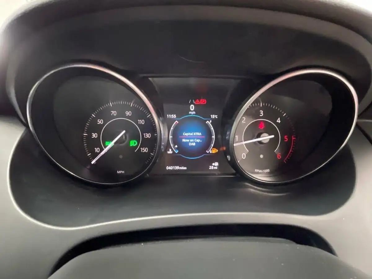 2019-jaguar-e-pace-20-i4d-r-dynamic-150ps-big-28