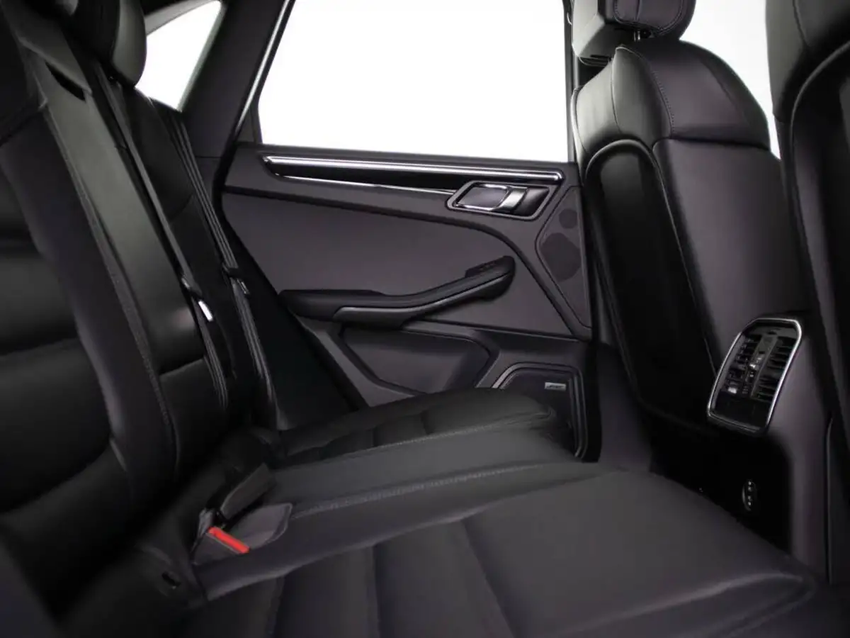 2025-porsche-macan-29-v6-s-big-39