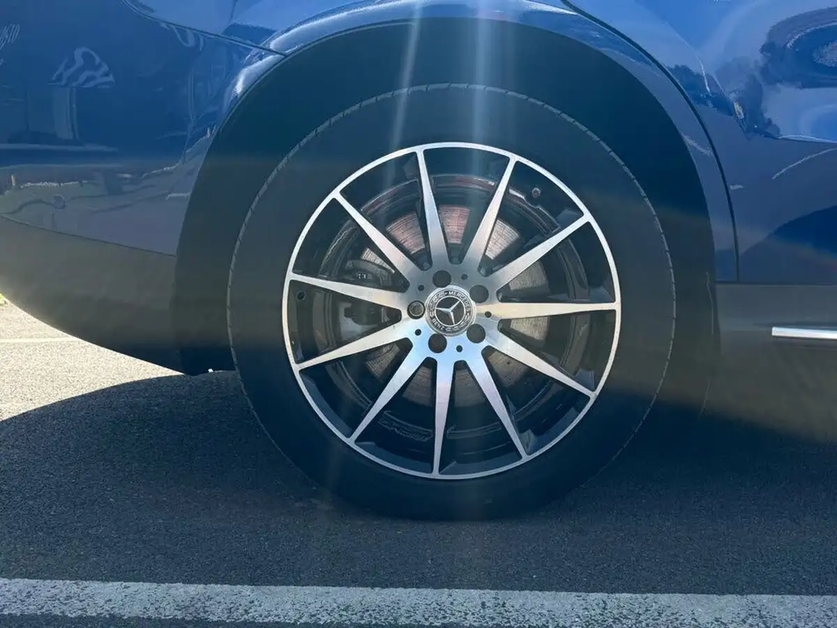 2021-mercedes-benz-eqc-e-eqc-400-amg-line-big-5