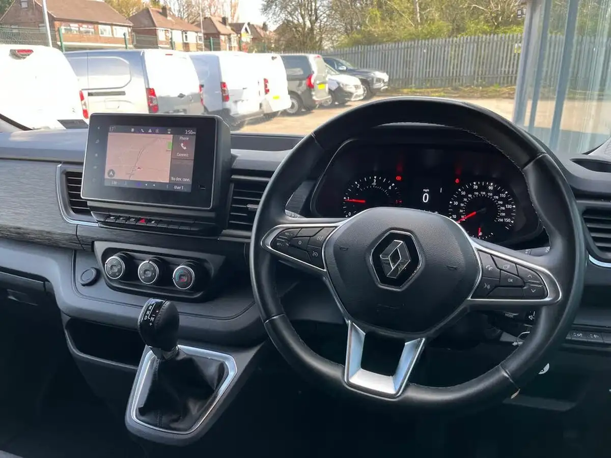 2022-renault-trafic-20dci-ll30-170-sport-panel-edc-auto-big-17